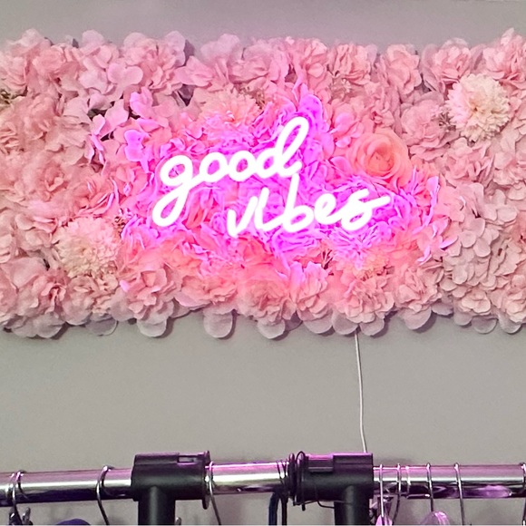 Good Vibes Floral Wall Decor- Neon Light Home Decor - Picture 4 of 13